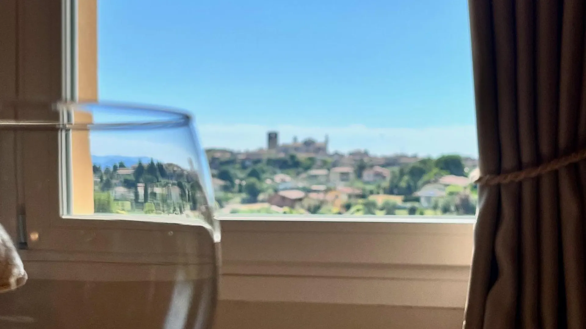 Antica Corte - Attico & Lake View Montinelle イタリア